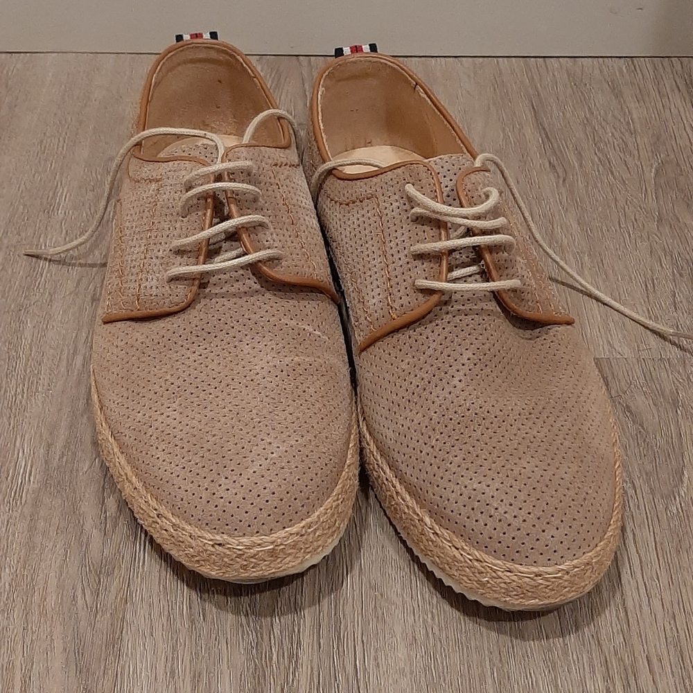 Shoes - Picture 5 of 5